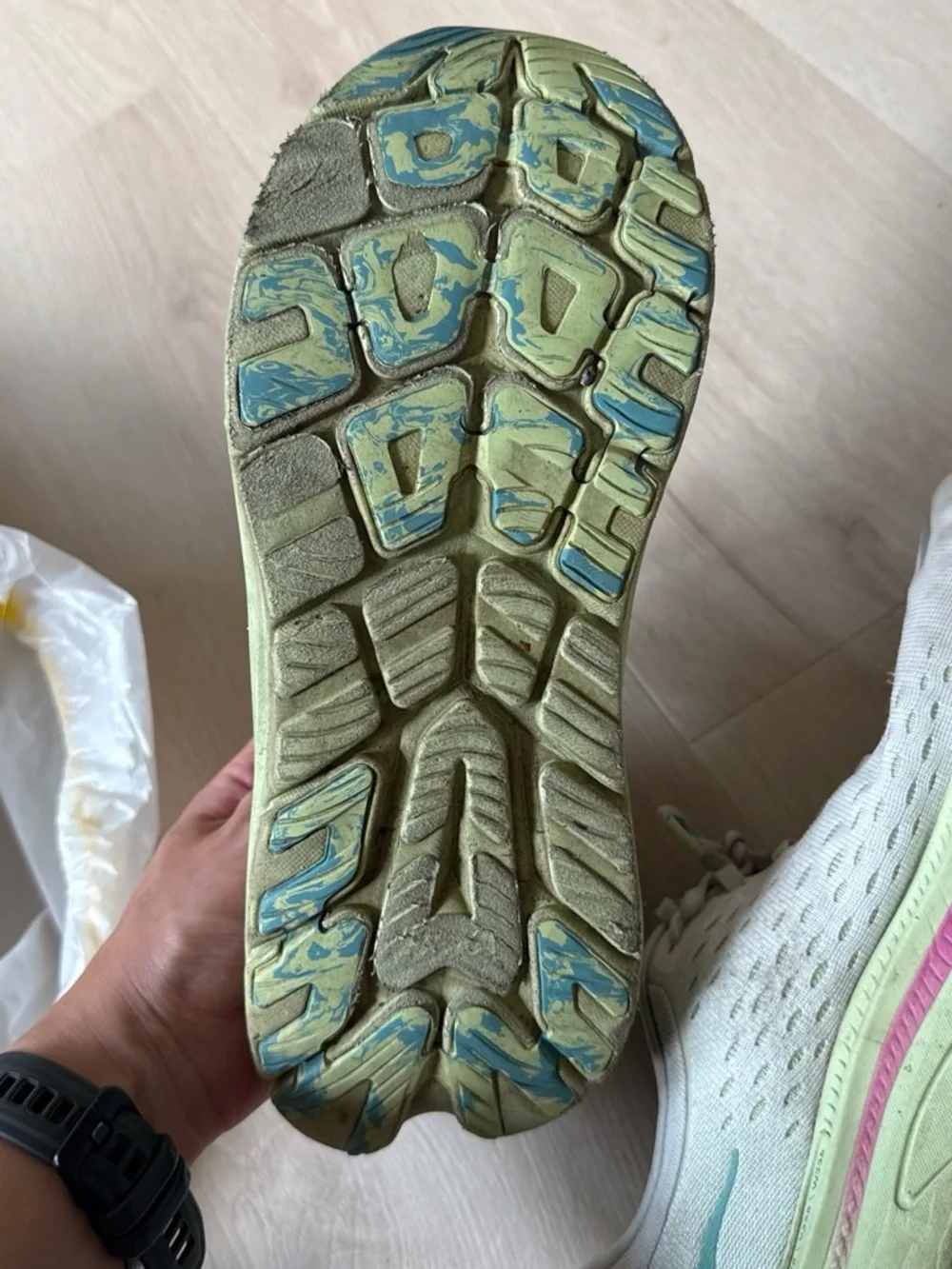 Hoka Kawana Running Shoes